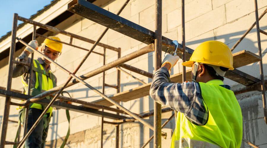Expert Emergency Roof Repairs services in Vista, CA